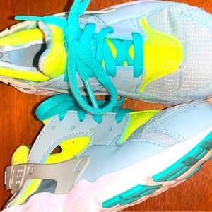 Nike Air Huarache Size 11c